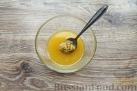 Фото приготовления рецепта: Голень индейки, запечённая в пикантном апельсиново-медовом маринаде - шаг №5