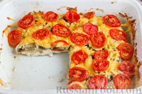 Фото приготовления рецепта: Куриное филе, запечённое с грибами, помидорами и сыром - шаг №16