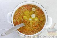 Фото приготовления рецепта: Суп с овощами, шпинатом и фрикадельками из мясного фарша с кунжутом - шаг №13