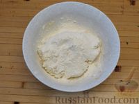Фото приготовления рецепта: Пирожки из творожного бездрожжевого теста с капустной начинкой - шаг №12