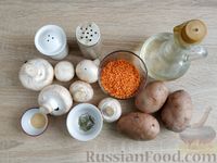 Фото приготовления рецепта: Овощное рагу с картошкой, кабачками, капустой и сметаной - шаг №2
