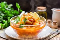 Фото к рецепту: Рыбный суп с кукурузой, болгарским перцем и томатным соком