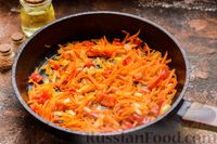 Фото приготовления рецепта: Рыбный суп с кукурузой, болгарским перцем и томатным соком - шаг №6