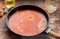 Фото приготовления рецепта: Рыбный суп с кукурузой, болгарским перцем и томатным соком - шаг №9