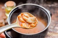 Фото приготовления рецепта: Рыбный суп с кукурузой, болгарским перцем и томатным соком - шаг №10