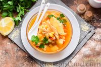 Фото приготовления рецепта: Рыбный суп с кукурузой, болгарским перцем и томатным соком - шаг №14