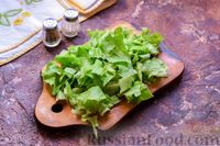 Фото приготовления рецепта: Салат с булгуром, помидорами, болгарским перцем и зеленью - шаг №5