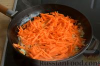 Фото приготовления рецепта: Запечённая скумбрия, фаршированная морковью и сладким перцем, под сыром - шаг №7