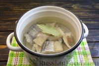 Фото приготовления рецепта: Свекольный суп с рыбой - шаг №3