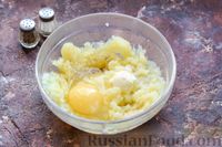 Фото приготовления рецепта: Картофельные ленивые вареники с жареными грибами и луком - шаг №6