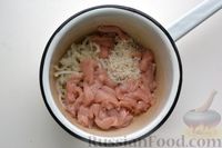 Фото приготовления рецепта: Куриный суп с брокколи, рисом, кукурузой и молоком - шаг №5