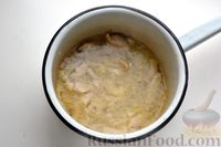 Фото приготовления рецепта: Куриный суп с брокколи, рисом, кукурузой и молоком - шаг №7