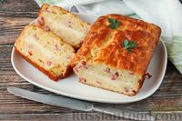 Фото приготовления рецепта: Закусочный сырный кекс с вяленой колбасой - шаг №13