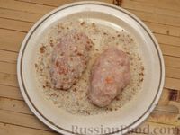 Фото приготовления рецепта: Куриные котлеты с квашеной капустой - шаг №6