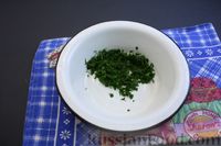Фото приготовления рецепта: Луковые пампушки с горохом и свежей зеленью - шаг №15