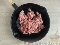 Фото приготовления рецепта: Булгур с мясным фаршем и вермишелью - шаг №2