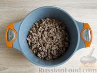 Фото приготовления рецепта: Булгур с мясным фаршем и вермишелью - шаг №7