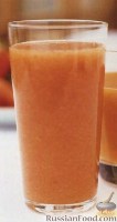 Фото к рецепту: Клубнично-персиковый коктейль