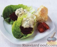 Фото к рецепту: Салат с голубым сыром и свеклой