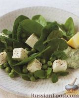 Фото к рецепту: Салат из сыра фета с горошком и свежей зеленью