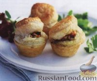 Фото к рецепту: Мини-пироги с курицей, грибами и овощами