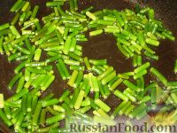 Фото приготовления рецепта: Кабачково-баклажанный мильфей с овощами - шаг №3