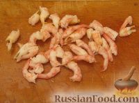 Фото приготовления рецепта: Омлет с кабачками и креветками - шаг №3