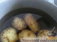Фото приготовления рецепта: Салат "Ананас" из курицы, с орехами и сыром - шаг №3