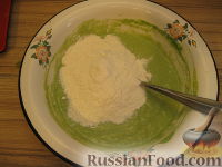 Фото приготовления рецепта: Зеленые равиоли с томатно-сырной начинкой - шаг №6