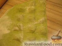 Фото приготовления рецепта: Зеленые равиоли с томатно-сырной начинкой - шаг №14