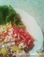 Фото к рецепту: Салат из помидоров с брынзой и орехами