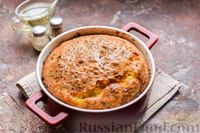 Фото приготовления рецепта: Заливной пирог-перевёртыш с капустой и морковью - шаг №12