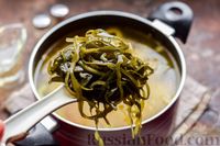 Фото приготовления рецепта: Гречневый суп с морской капустой и консервированным горошком - шаг №9