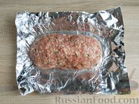 Фото приготовления рецепта: Мясной рулет с рисом и яйцами - шаг №14