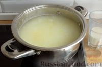 Фото приготовления рецепта: Куриный суп с молоком и макаронами - шаг №8