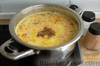 Фото приготовления рецепта: Куриный суп с молоком и макаронами - шаг №11