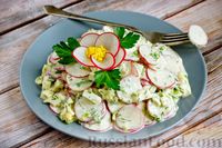 Фото приготовления рецепта: Салат из редиски и варёных яиц - шаг №10