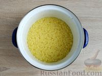 Фото приготовления рецепта: Рисовая запеканка с брокколи, цветной капустой и сыром - шаг №3