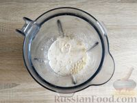 Фото приготовления рецепта: Арахисовый смузи с творогом - шаг №7