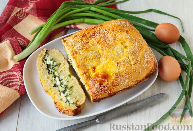 Слоеный пирог с сыром, творогом и зеленью