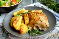 Фото к рецепту: Куриные бёдрышки, запечённые с розмарином, чесноком и картофелем