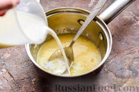 Фото приготовления рецепта: Минтай, тушенный в молочно-чесночном соусе - шаг №6