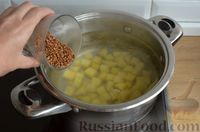 Фото приготовления рецепта: Гречневый суп с жареными фрикадельками - шаг №10