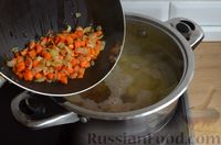 Фото приготовления рецепта: Гречневый суп с жареными фрикадельками - шаг №11
