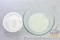 Фото приготовления рецепта: Пасхальный сдобный пирог-венок с цукатами, изюмом и корицей - шаг №8