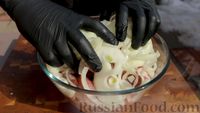 Фото приготовления рецепта: Свиной шашлык в маринаде из киви - шаг №2
