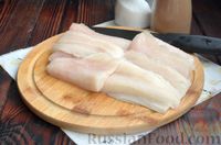 Фото приготовления рецепта: Рыба, жаренная в луково-майонезном кляре - шаг №2