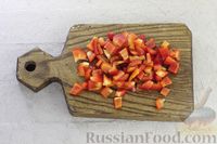 Фото приготовления рецепта: Салат из огурцов, помидоров, болгарского перца, щавеля и лука - шаг №3