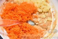 Фото приготовления рецепта: Пряный морковный торт с ананасами и масляно-сырным кремом - шаг №5