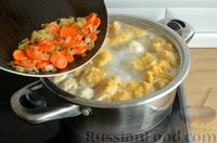 Фото приготовления рецепта: Суп с клёцками и куриными фрикадельками - шаг №16